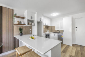 R4063335 INGLEWOOD 2025 11 14 090758